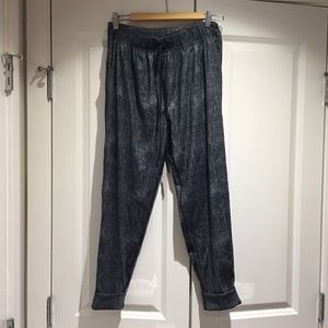 Lululemon Jet Crop 2012